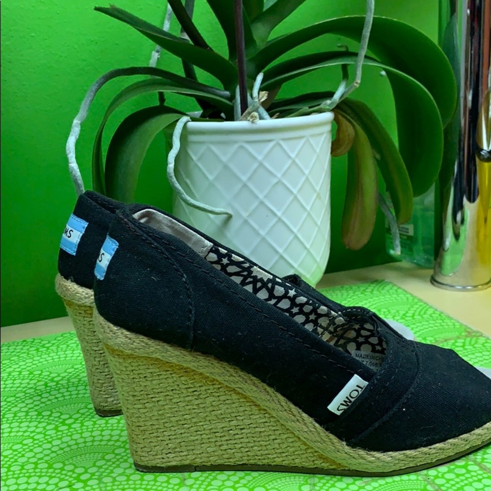 Toms Black espadrilles